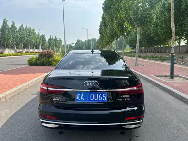 Audi A6L 2023, фото 5