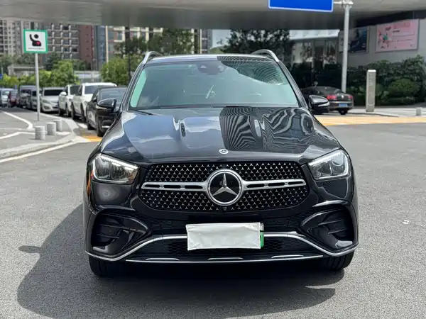 Mercedes-Benz GLE PHEV 2024, фото 3