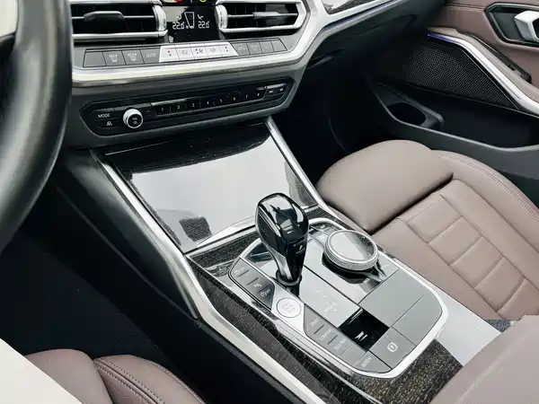BMW 3 Series 2022, фото 5