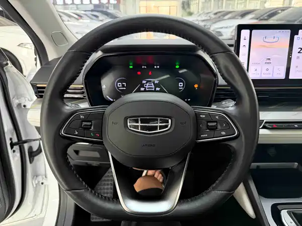 Geely Emgrand L 2022, фото 12