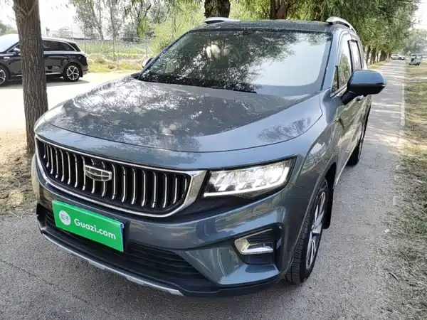 Geely Okavango 2022
