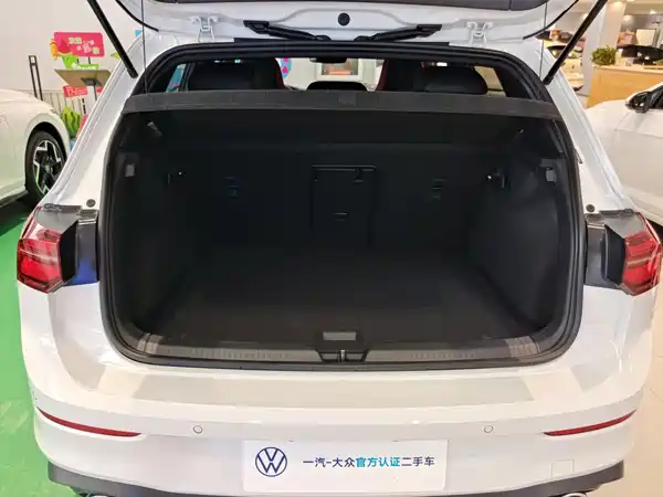 Volkswagen Golf GTI 2023, фото 10