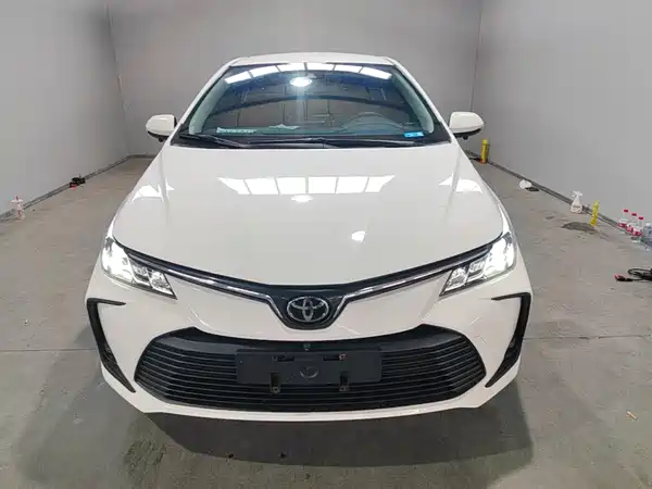 Toyota Corolla 2022, фото 2