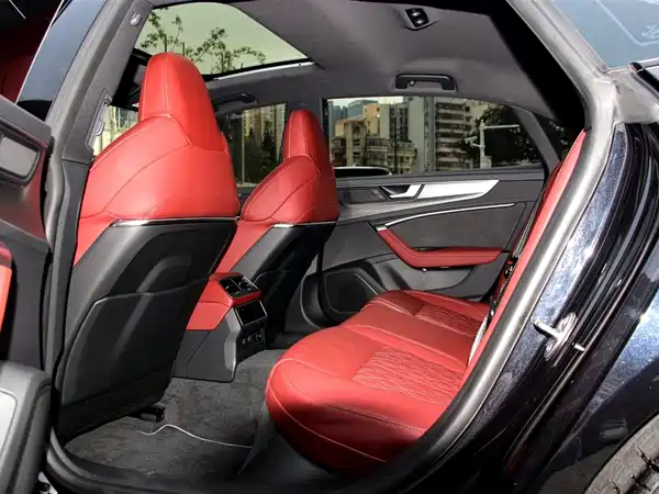 Audi A7L 2024, фото 10