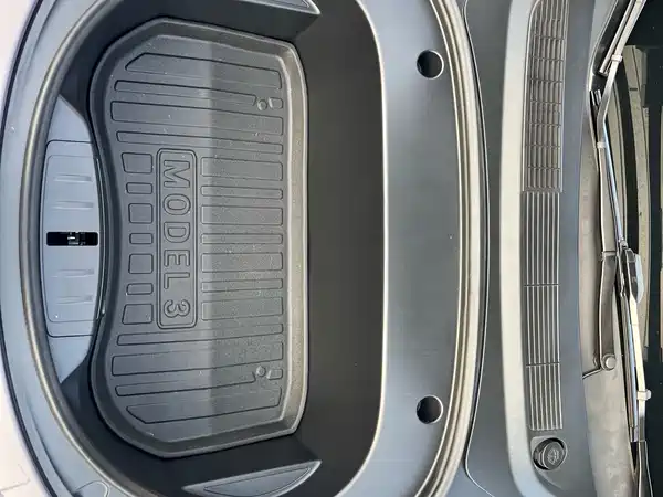 Tesla Model 3 2022, фото 24