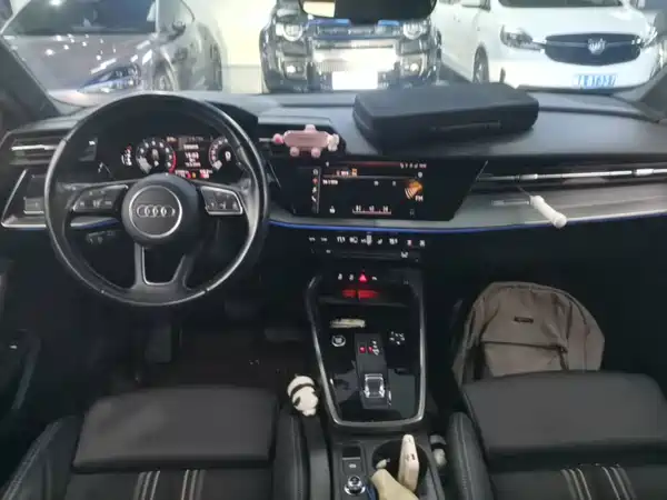 Audi A3 2023, фото 9