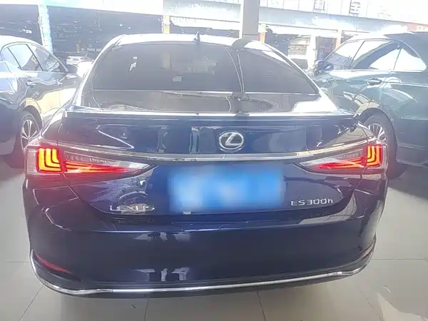 Lexus ES 2022, фото 5