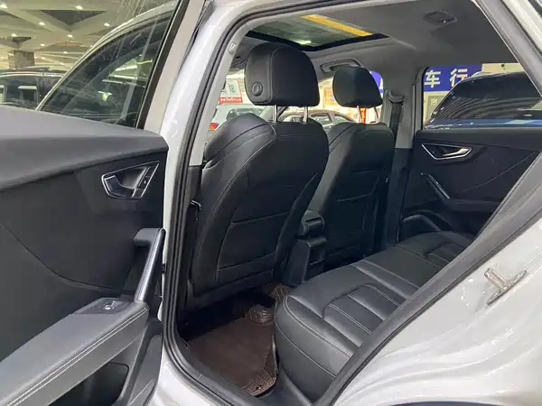 Audi Q2L 2022, фото 8