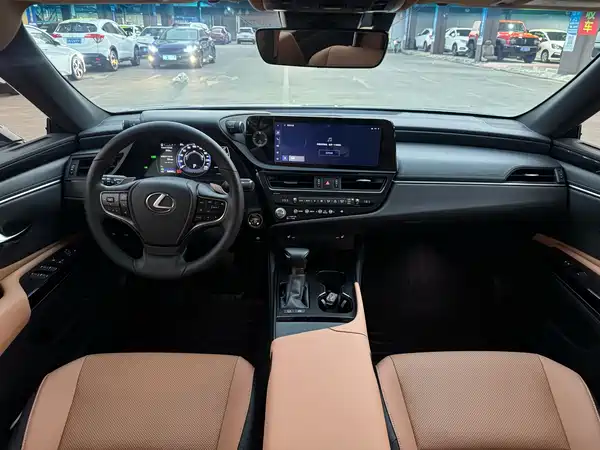 Lexus ES 2022, фото 6