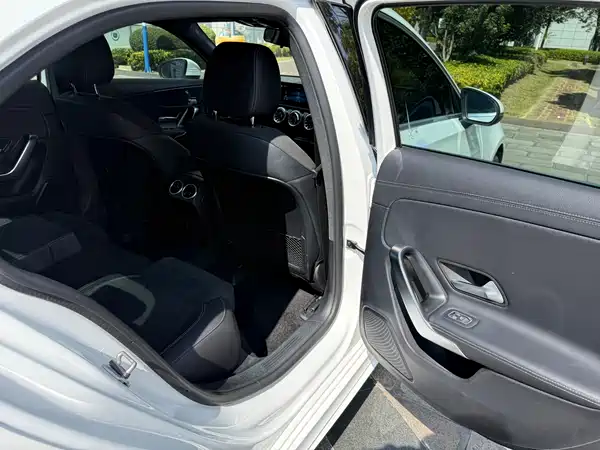 Mercedes-Benz A-Class 2022, фото 42