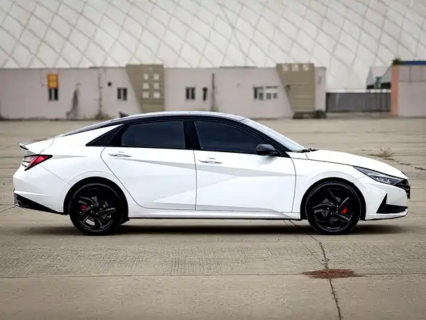 Hyundai Elantra 2022, фото 8