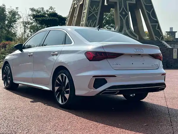 Audi A3 2023, фото 4