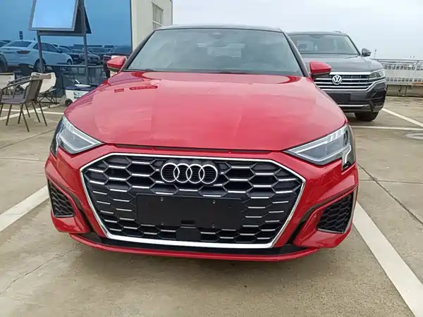 Audi A3 2021, фото 2
