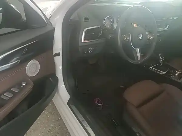 BMW 1 Series 2022, фото 15