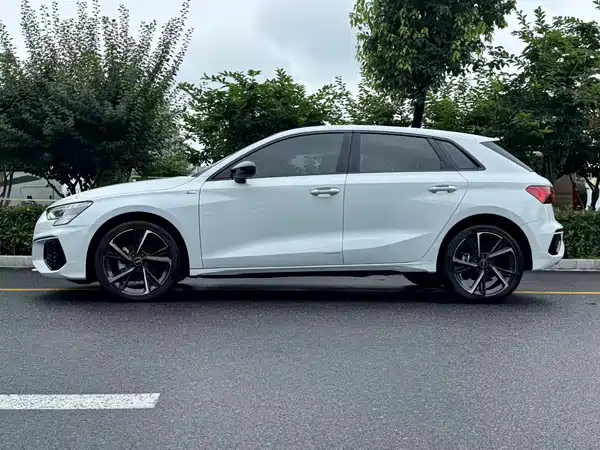 Audi A3 2022, фото 5