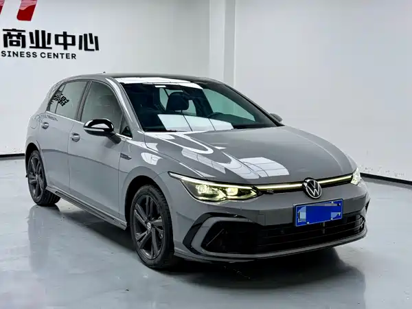 Volkswagen Golf 2023, фото 3
