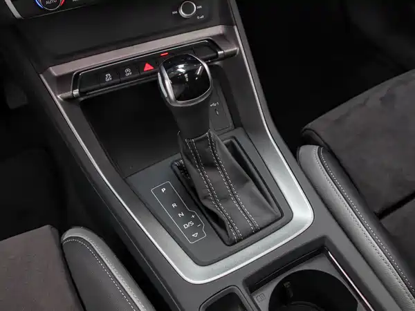 Audi Q3 2022, фото 11