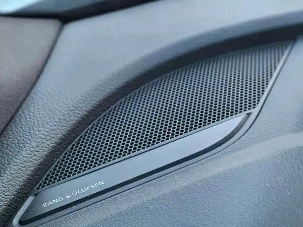 Audi Q5L 2024, фото 11