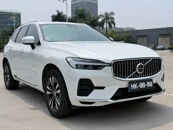 Volvo XC60 2025