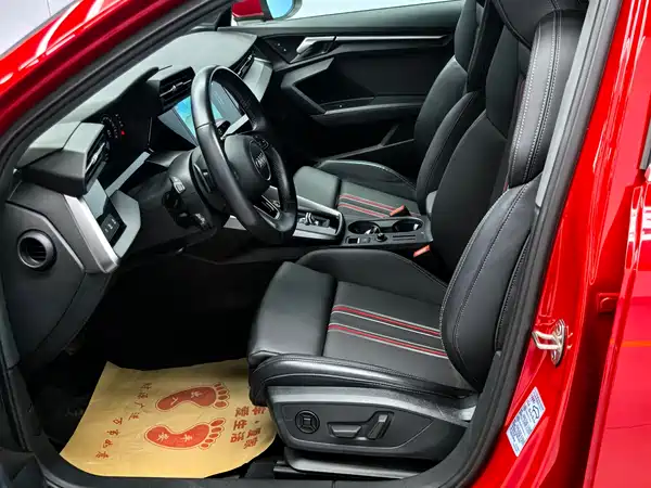 Audi A3 2023, фото 19