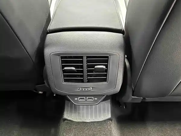 Volkswagen T-ROC 2025, фото 11