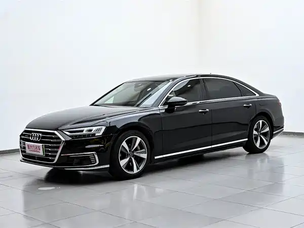 Audi A8 PHEV 2022, фото 2