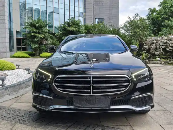 Mercedes-Benz E-Class 2022, фото 2