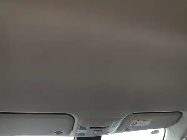 Toyota Corolla 2023, фото 13
