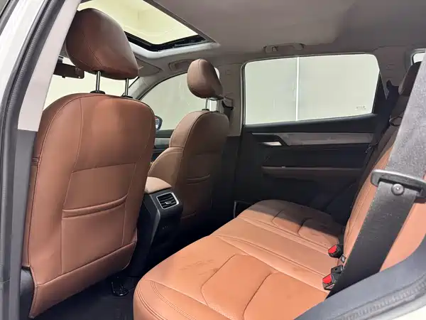 Geely Emgrand X6 2021, фото 18