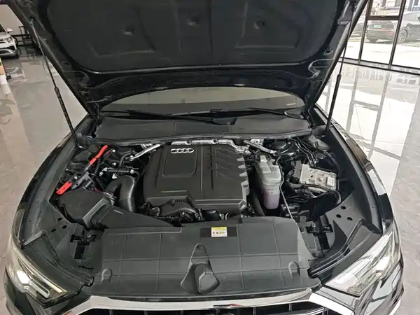 Audi A6L 2024, фото 19