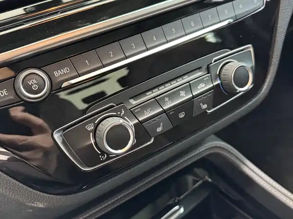 BMW 1 Series 2022, фото 6