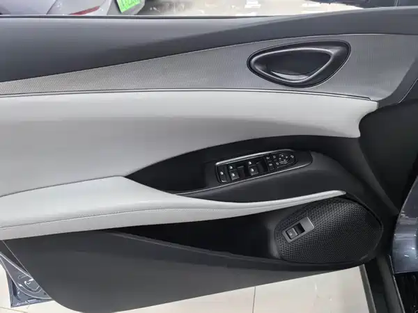 BYD Seal 06 DM-i Touring 2025, фото 21