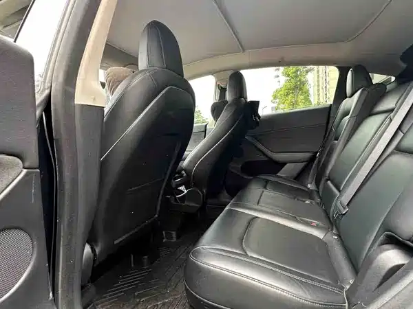 Tesla Model Y 2022, фото 6
