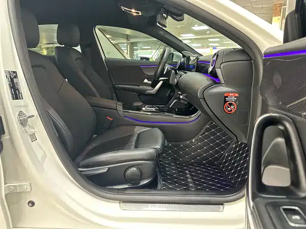 Mercedes-Benz A-Class 2022, фото 12