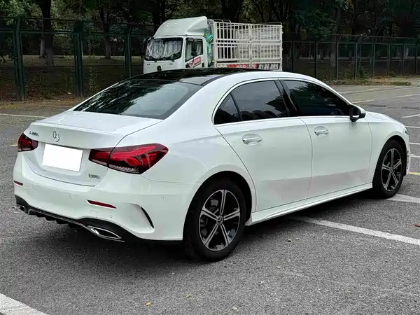 Mercedes-Benz A-Class 2022, фото 11