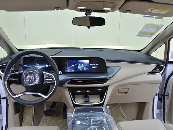Buick GL8 2025, фото 12