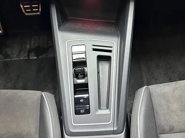 Volkswagen Golf 2023, фото 13