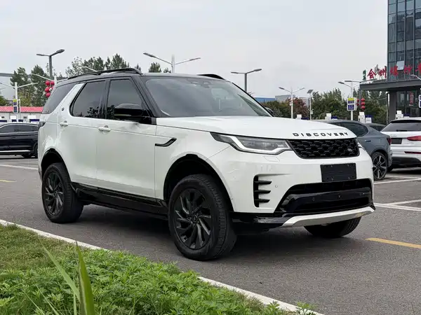 Land Rover Discovery 2023, фото 3