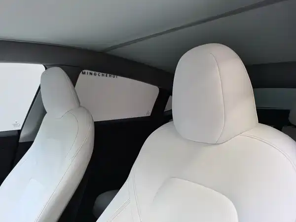 Tesla Model Y 2022, фото 9