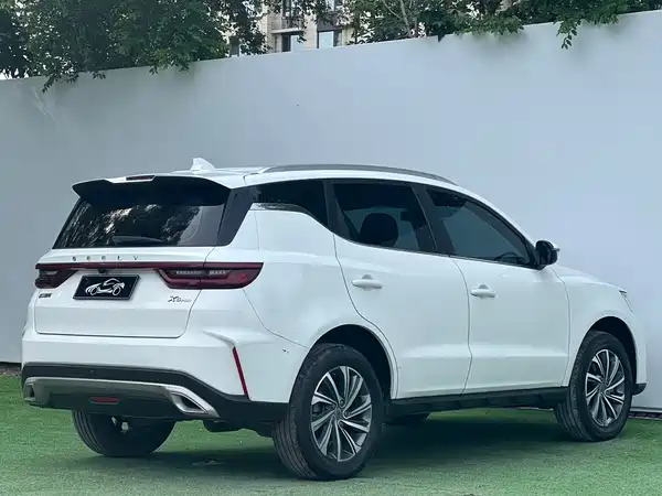 Geely Emgrand X6 2021, фото 7
