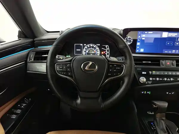 Lexus ES 2023, фото 11