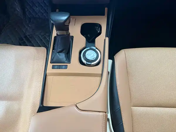 Lexus ES 2024, фото 9