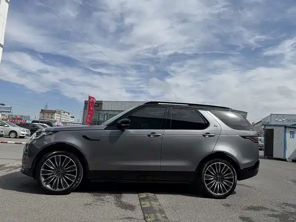 Land Rover Discovery 2023, фото 4