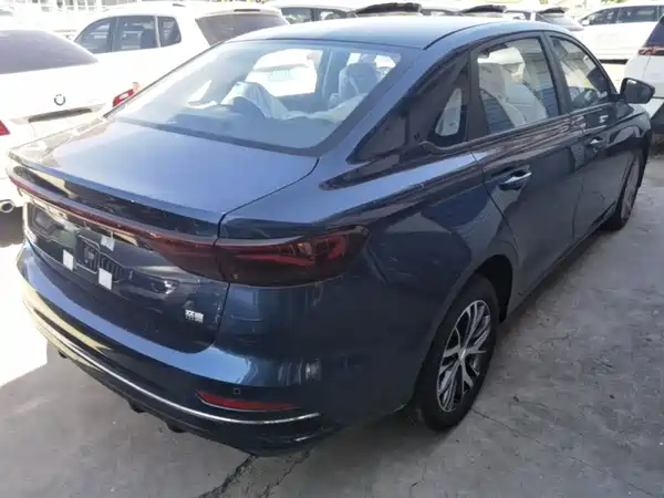 Geely Emgrand 2025, фото 6