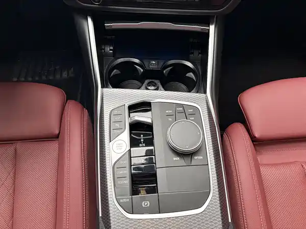 BMW 3 Series 2024, фото 20