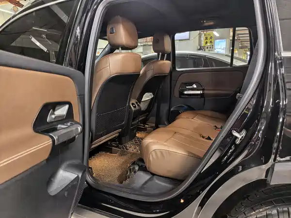 Mercedes-Benz GLB 2023, фото 5