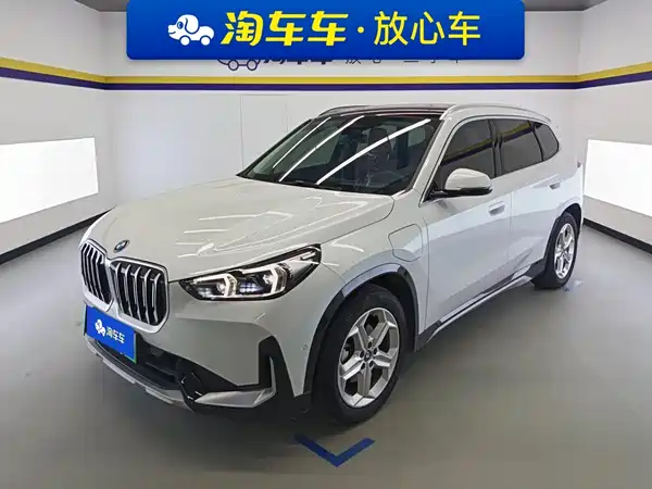 BMW iX1 2025