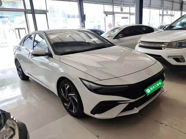 Hyundai Elantra 2023, фото 21