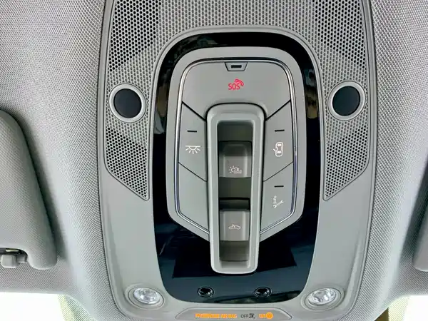 Audi Q5L 2022, фото 25