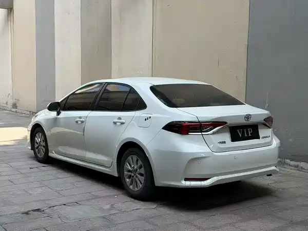 Toyota Corolla 2023, фото 8